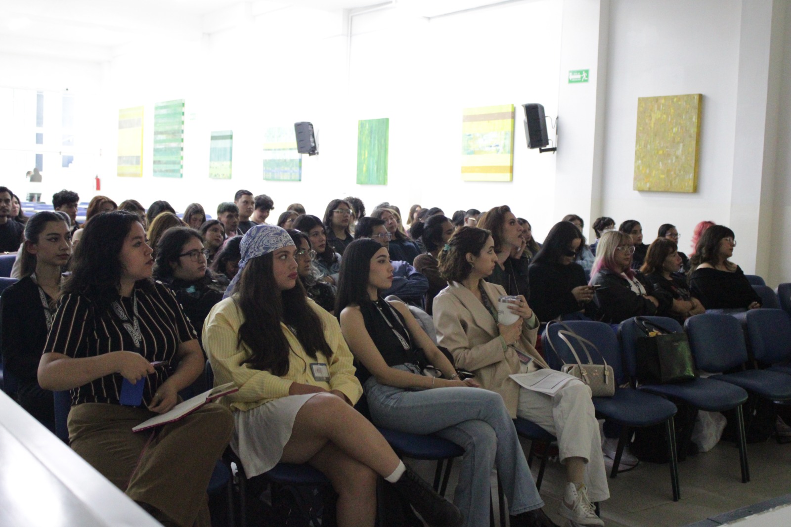 La UVC da inicio a la Fashion Week con pasarela, joyería y creatividad